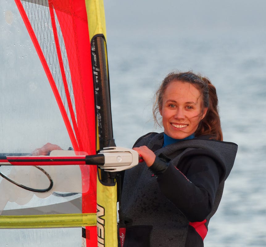 Marisa Roch windsurfing